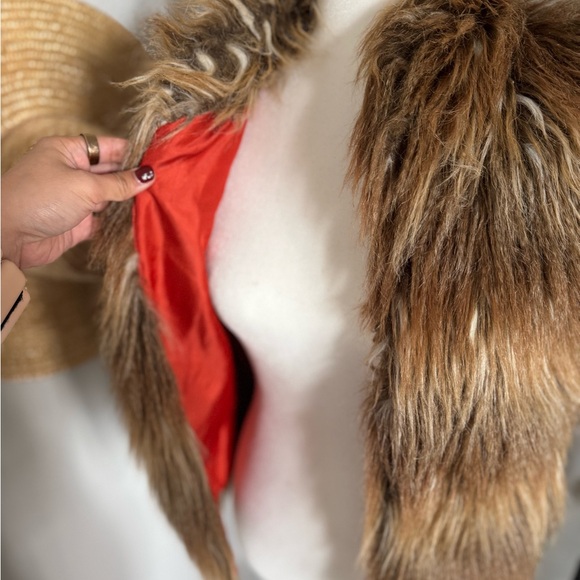 Faux Fur Vest - Picture 4 of 7